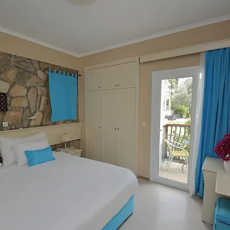 Otel Sina (adults Only)