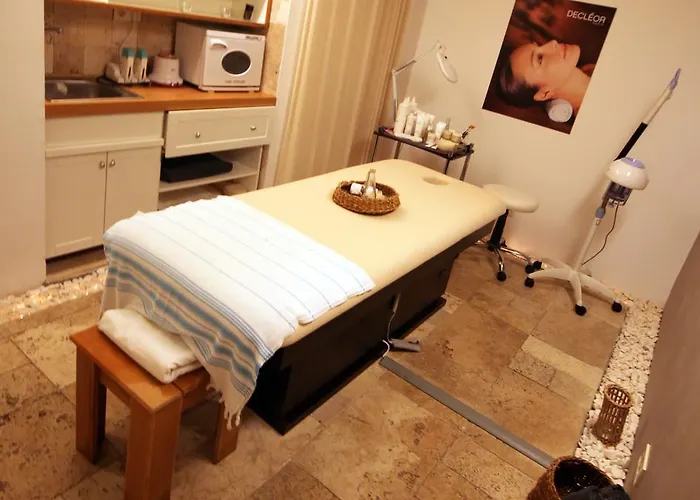 מלון Sina (adults Only)