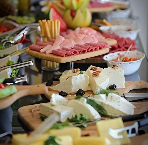 מלון Sina (adults Only)